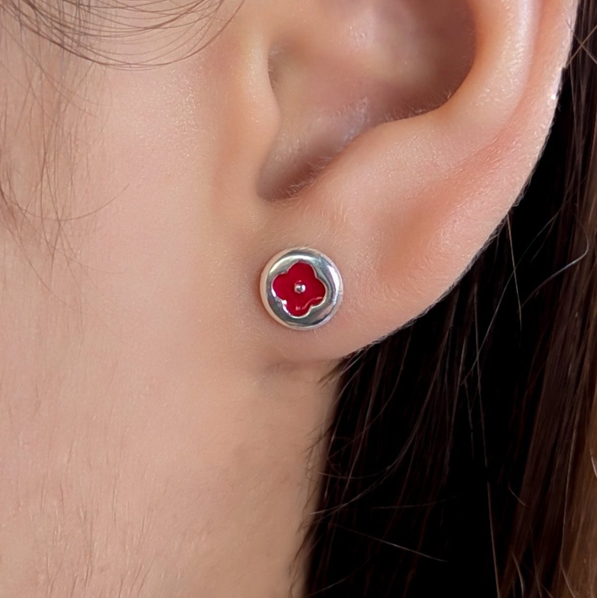 Arete flor en moneda