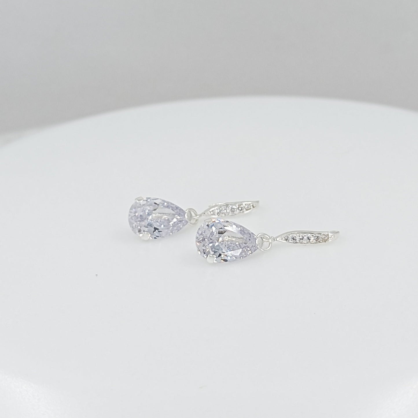 Arete Teardrop diamond