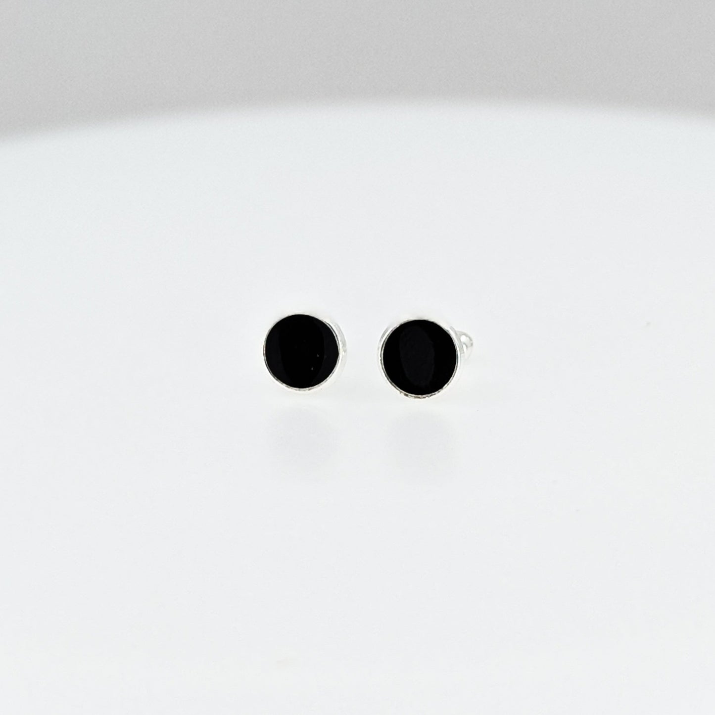 Arete en Circulo Negro